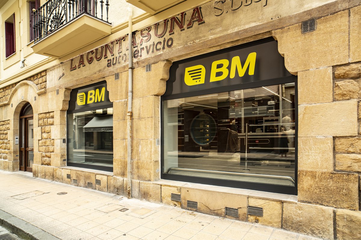 BM Supermercados renueva su establecimiento más histórico de Zarautz