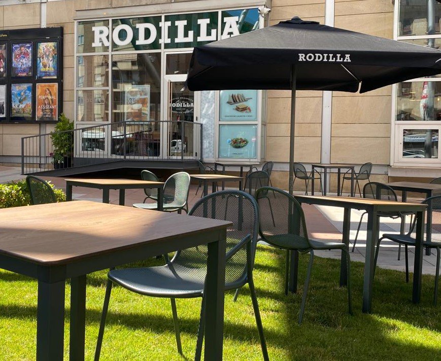 Rodilla inaugura un local en Salamanca