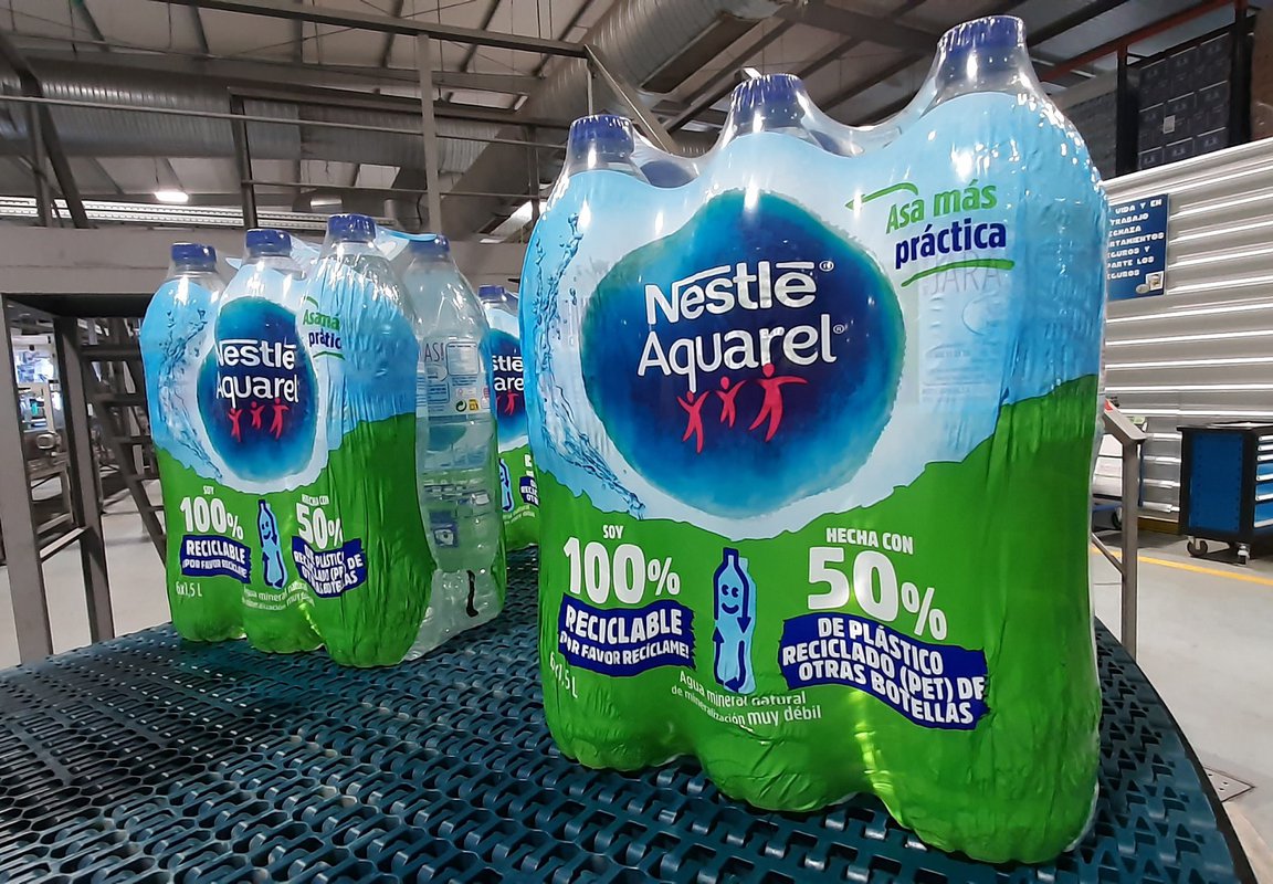 Nestlé lanza sus botellas 100% recicladas y fabricadas con un 50% de plástico reciclado