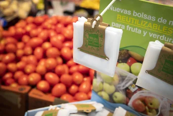 Lidl implanta la bolsa de malla para fruta y verdura en todas sus tiendas