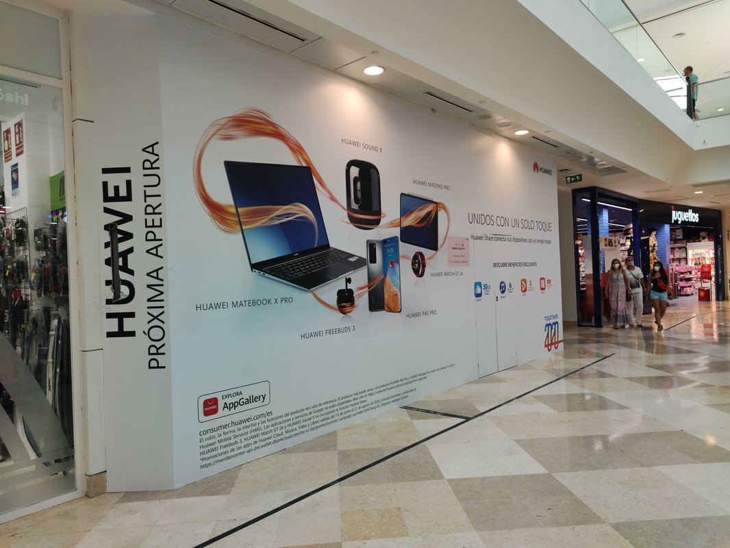 Huawei inaugura una nueva tienda en intu Xanadú