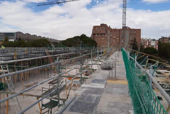 La estructura del parque comercial de Ten Brinke en  Mirasierra afronta su recta final