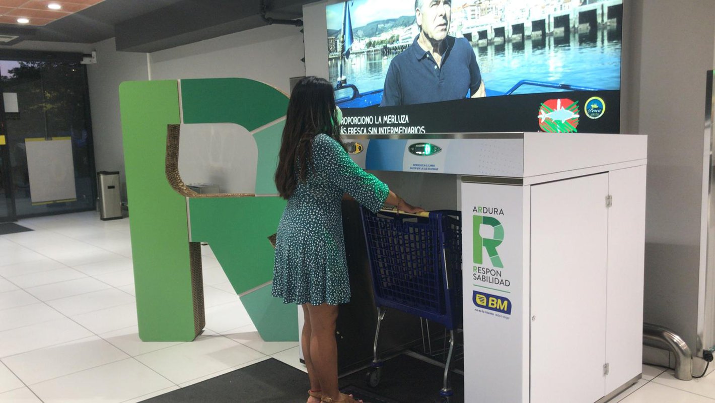 BM Supermercados instala un sistema de desinfección para los carros de la compra