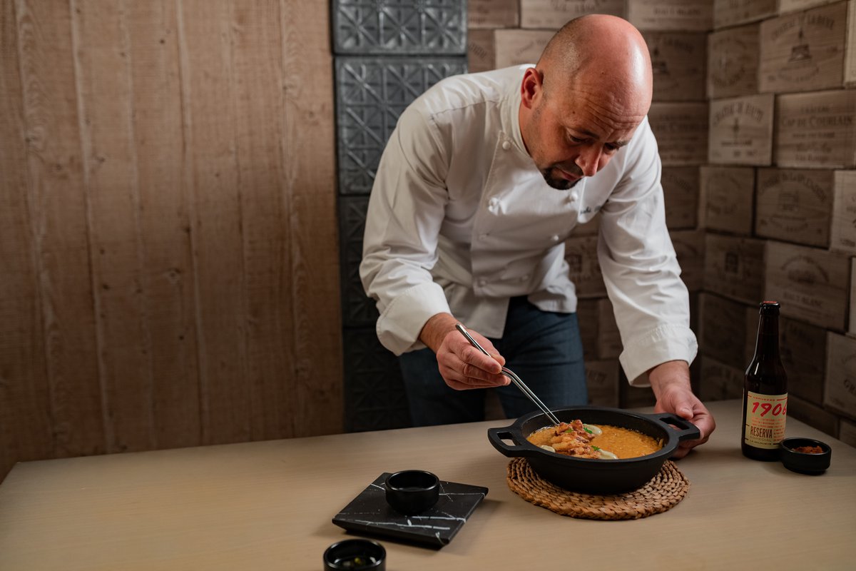 Grupo La Mafia celebra sus 20 años con un plato de autor del chef Iñaki Bretal