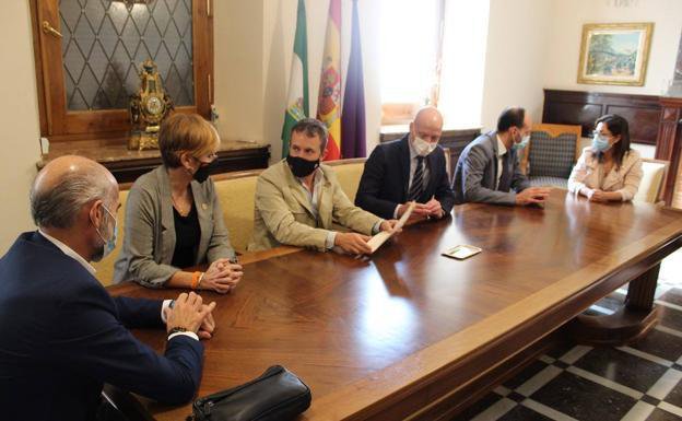 Leroy Merlin firma un convenio con el Ayuntamiento de Jaén