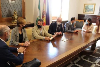 Leroy Merlin firma un convenio con el Ayuntamiento de Jaén