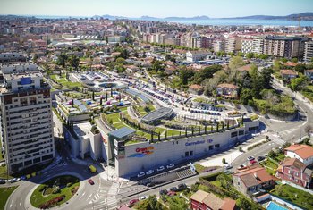 Gran Vía de Vigo inaugura su nueva ludoteca gratuita