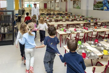 La acción Plato Solidario busca salvar de la desnutrición a miles de niños