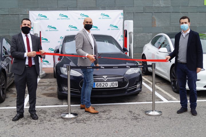 As Termas inaugura un supercargador de Tesla