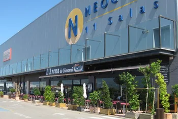 Family Cash y LyC Consultores relanzan el centro comercial Costa Azahar