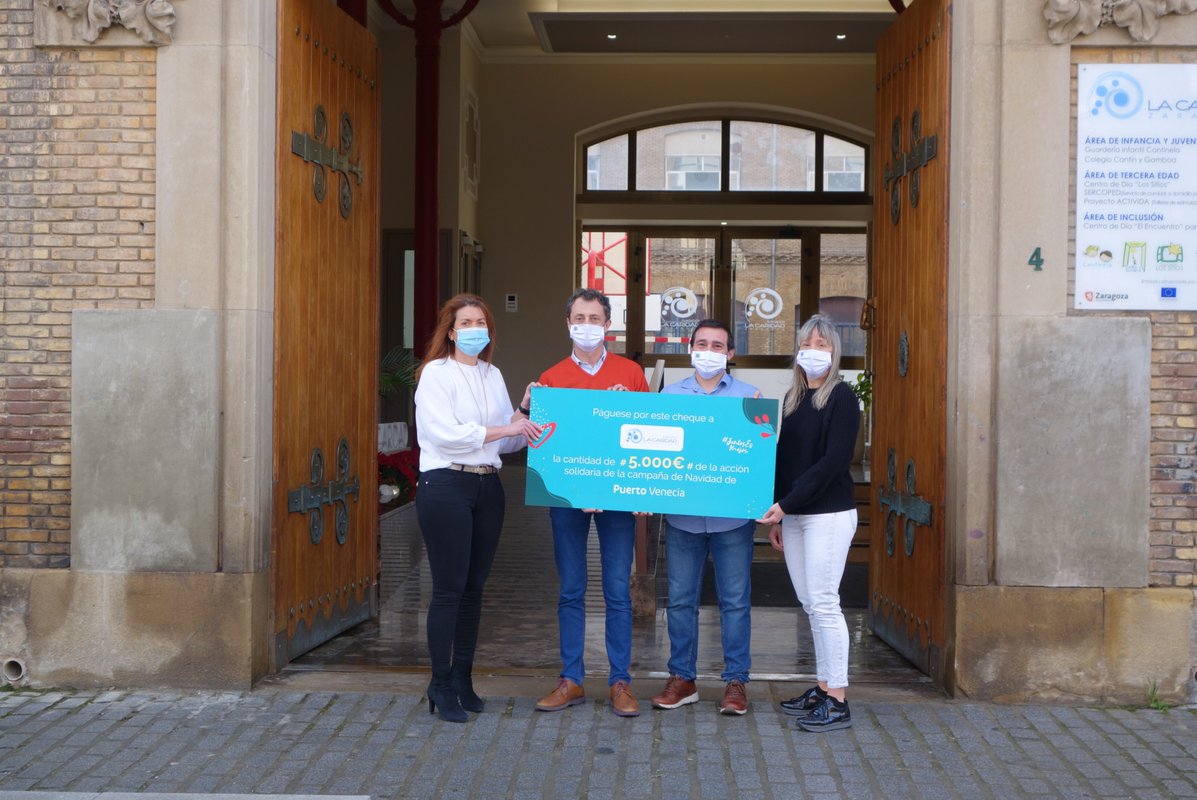 Puerto Venecia entrega 5.000 euros a la Fundación La Caridad