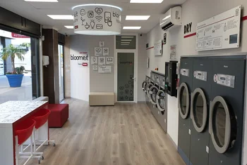 Miele abre una lavandería autoservicio en Gran Alacant