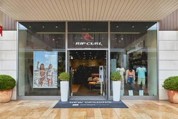 Rip Curl abre su tienda más grande en Viladecans The Style Outlets