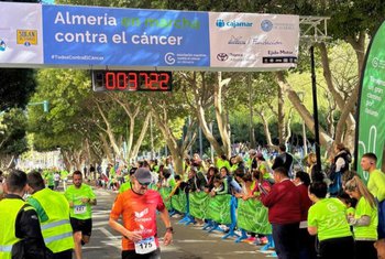 Torrecárdenas acoge una acción solidaria por el Día Mundial contra el Cáncer