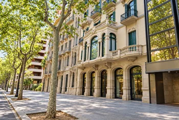 Douglas se instala en la avenida Diagonal de Barcelona
