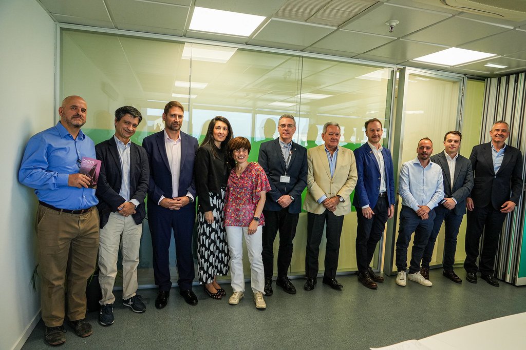 De I a D: Carlos de Nicolás, Javier Espejo, Alexander Martínez, Raquel Ortega, Teresa Montero, Pablo Ibáñez, José Carlos Cabaleiro, José María González, Javier Paredes, Ignacio Pámpanas y Arturo Malingre.