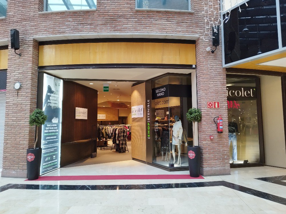 Micolet estrena tienda en el centro comercial Artea