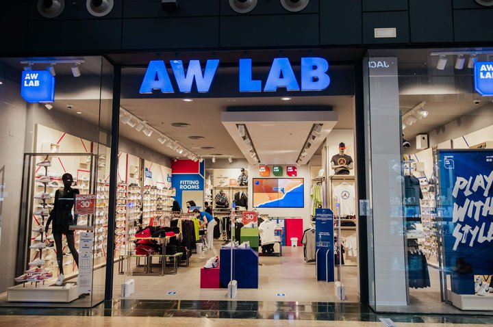 AW Lab abre en Condomina primera tienda Murcia - Revista Centros
