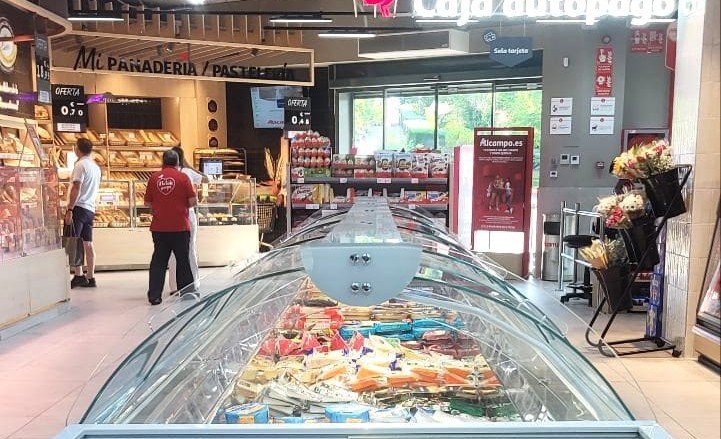 Alcampo finaliza la renovación integral de su supermercado en La Moraleja