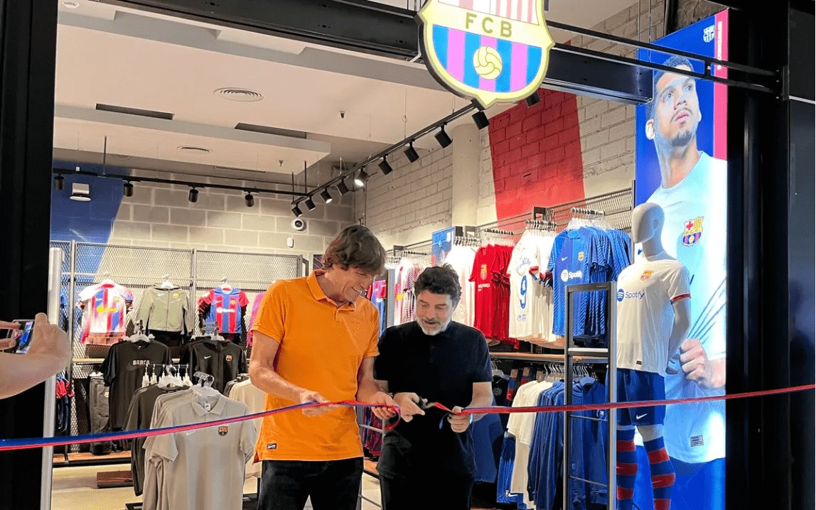 El FC Barcelona inaugura una nueva Barça Store en Maremagnum