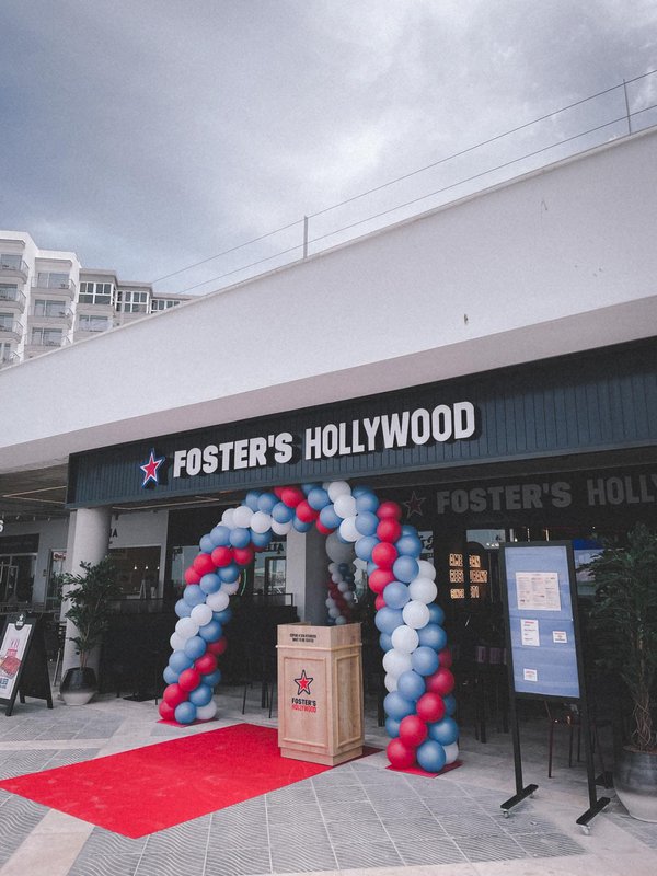 Alsea abre dos nuevos restaurantes de Foster's Hollywood