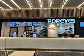 Vallsur culmina su nueva zona de food court con la apertura de Popeyes