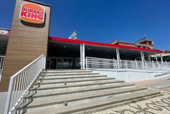 Burger King inaugura un nuevo establecimiento en Granada