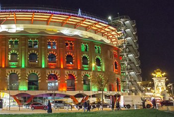 Las luces de Arenas de Barcelona se encenderán al ritmo de 'Cruz de navajas'