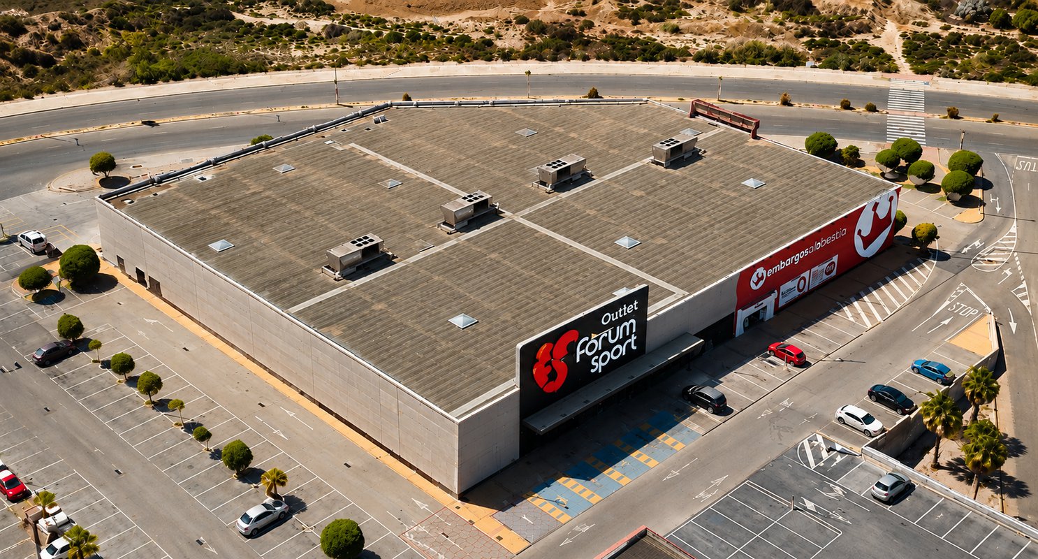 Hermes Properties e Inmoking venden un local de Nueva Condomina