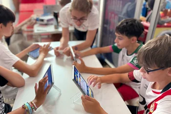 Carrefour Property y Fundación Cibervoluntarios lanzan un campamento digital en siete centros comerciales