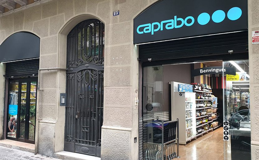Caprabo supera el centenar de tiendas en Barcelona