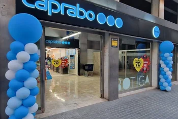 Caprabo crece en Barcelona con una nueva apertura en el barrio de Gracia