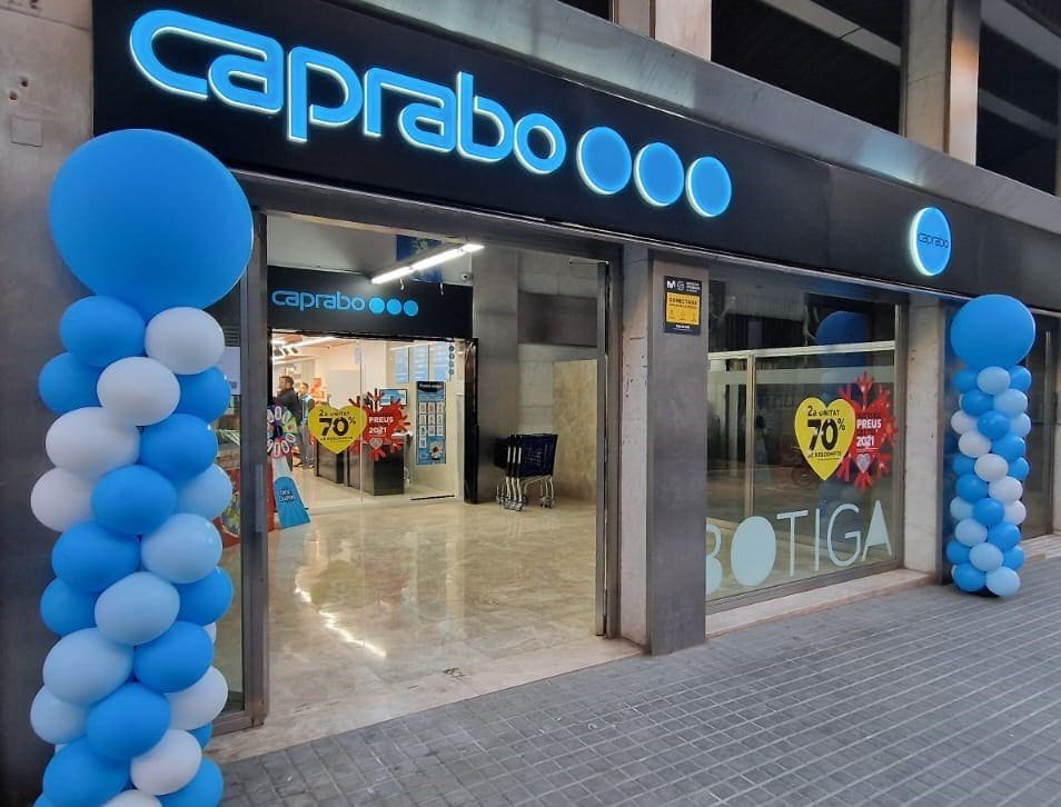 Caprabo crece en Barcelona con una nueva apertura en el barrio de Gracia