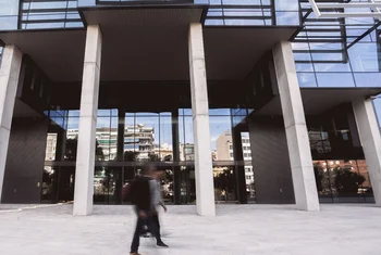 Veritas y Santagloria amplían la oferta comercial y gastronómica del edificio Estel de Barcelona
