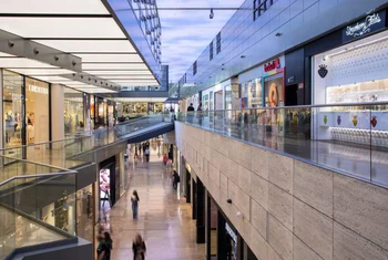La afluencia a los centros comerciales españoles crece un 3,1% en septiembre