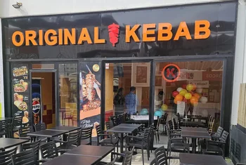 Los Arcos suma un nuevo rótulo a su mix de restauración: Original Kebab