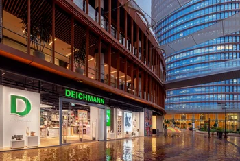 Deichmann abre sus pertas en Torre Sevilla