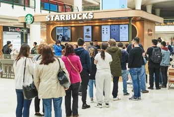 Starbucks inaugura su segundo punto de venta en Navarra en el centro comercial La Morea