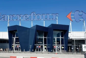 Carrefour Tarragona vuelve a traer su mercado de paquetes no reclamados