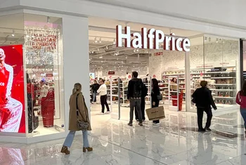 HalfPrice abre en L’Aljub su primera tienda en la Comunidad Valenciana