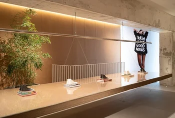 El primer establecimiento 100% de papel y cartón de Ecoalf llega a San Sebastián