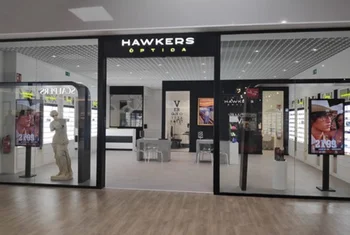 Hawkers abre en The Outlet Stores Alicante su primera óptica en la provincia