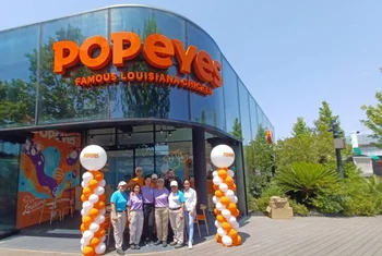 Popeyes se suma al mix de restauración de Oasiz Madrid