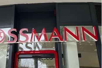 Rossmann aterriza en Los Patios