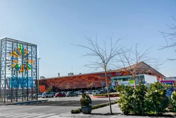 Ares vende a AEW el Retail Park Granaita
