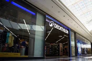 Decathlon abre en Nevada Shopping su cuarta tienda en la provincia de Granada