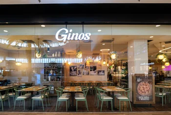 Ginos reabre su restaurante en el Saler