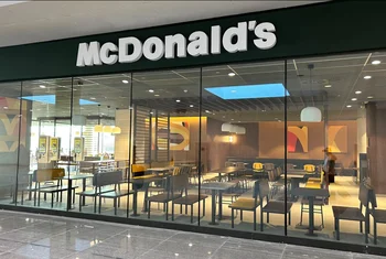 McDonald’s instala su mayor restaurante europeo en el Aeropuerto de Palma de Mallorca