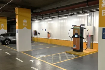 Eranovum acuerda con 17 centros comerciales la instalación de cargadores de vehículos eléctricos