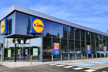 Lidl suma dos supermercados en Getafe y Ferrol